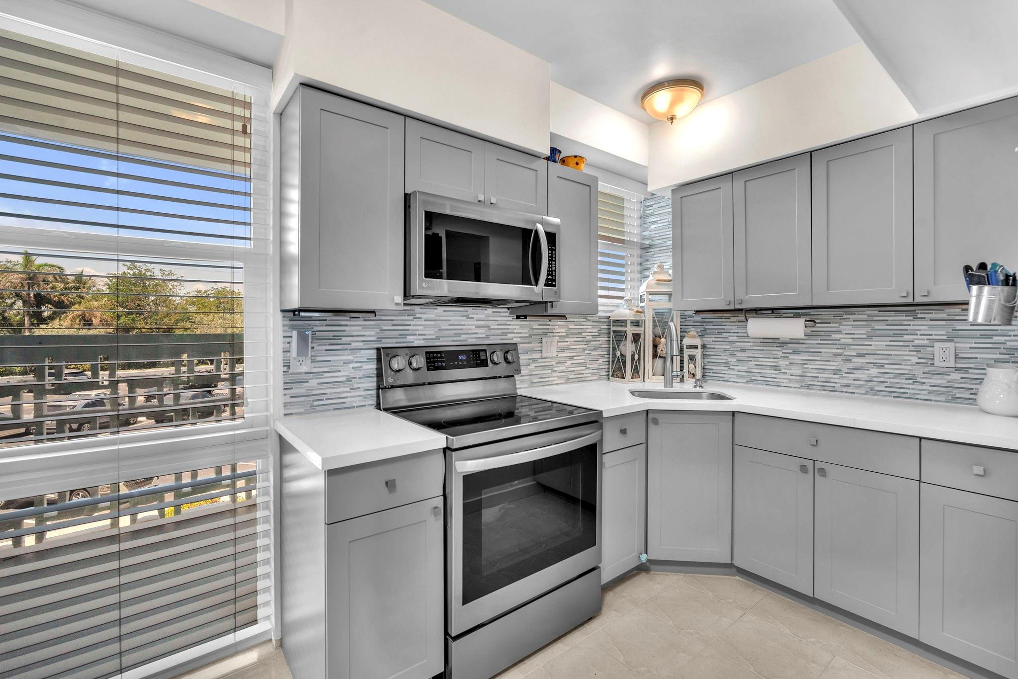1900 S Ocean Dr 210 Property Photo 14