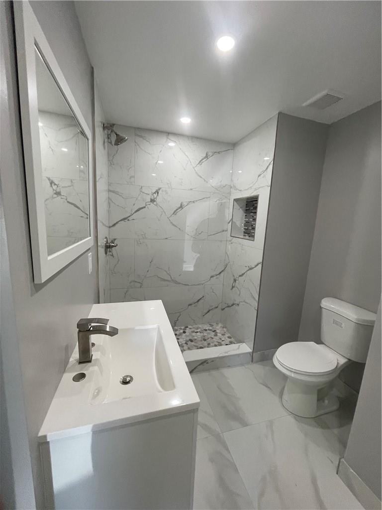 3633 Sw 12th Ct Property Photo 2