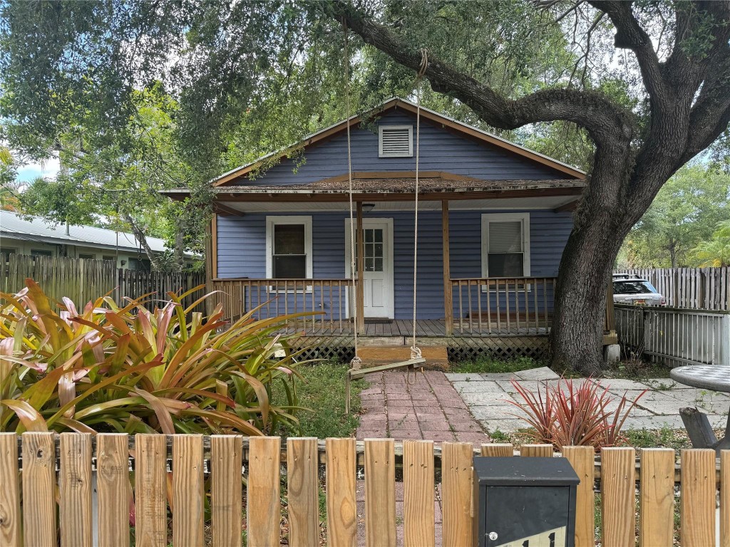 711 W Las Olas Property Photo 1