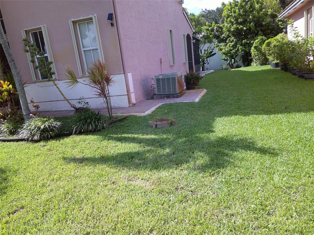 F10446537 Property Photo 1