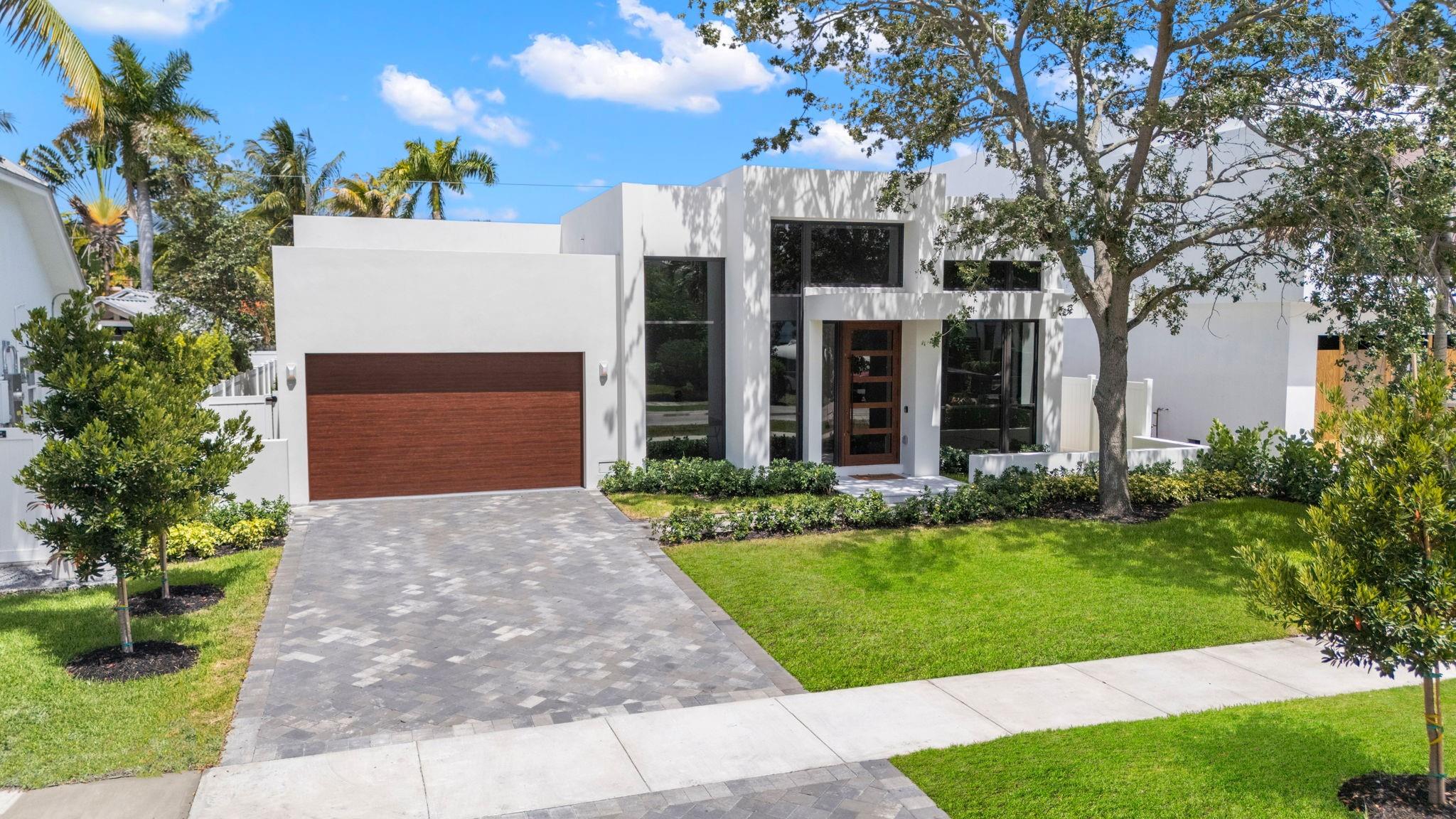 516 NE 9th Ave