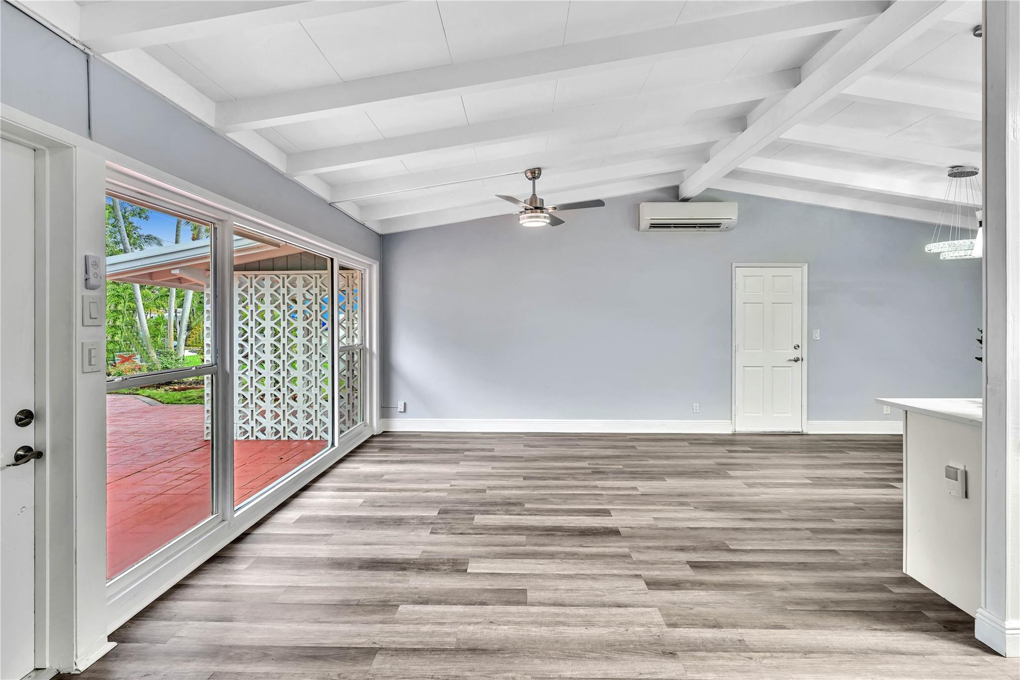 2448 Andros Ln Property Photo 8