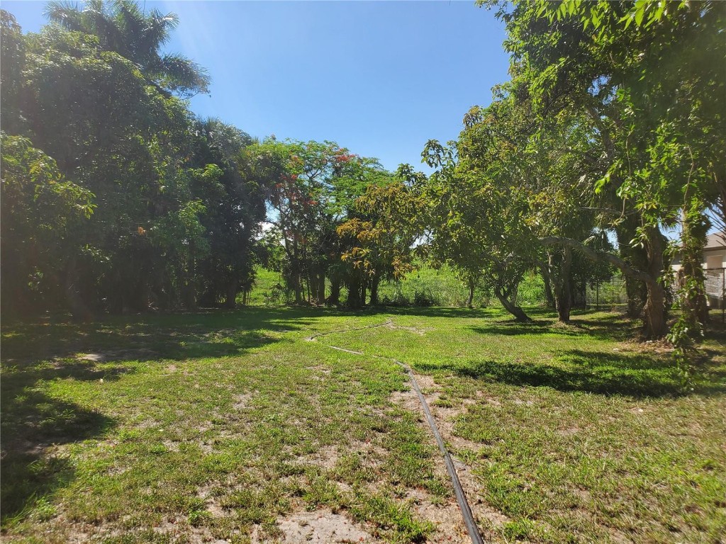 1697 E Main Street Property Photo 7