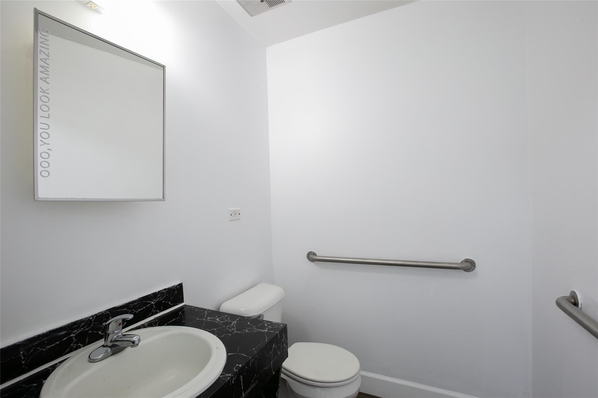 5051 Nw 10th Ter Property Photo 11