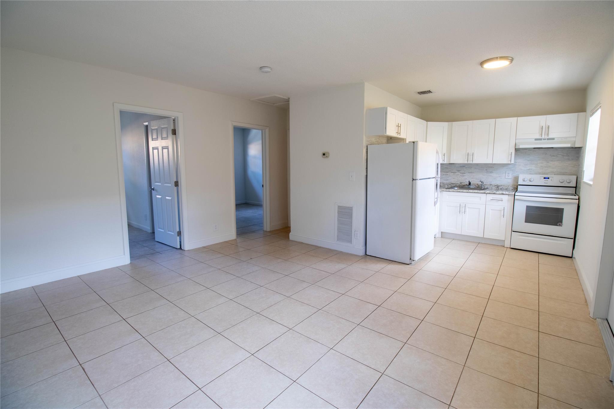 F10448966 Property Photo 1
