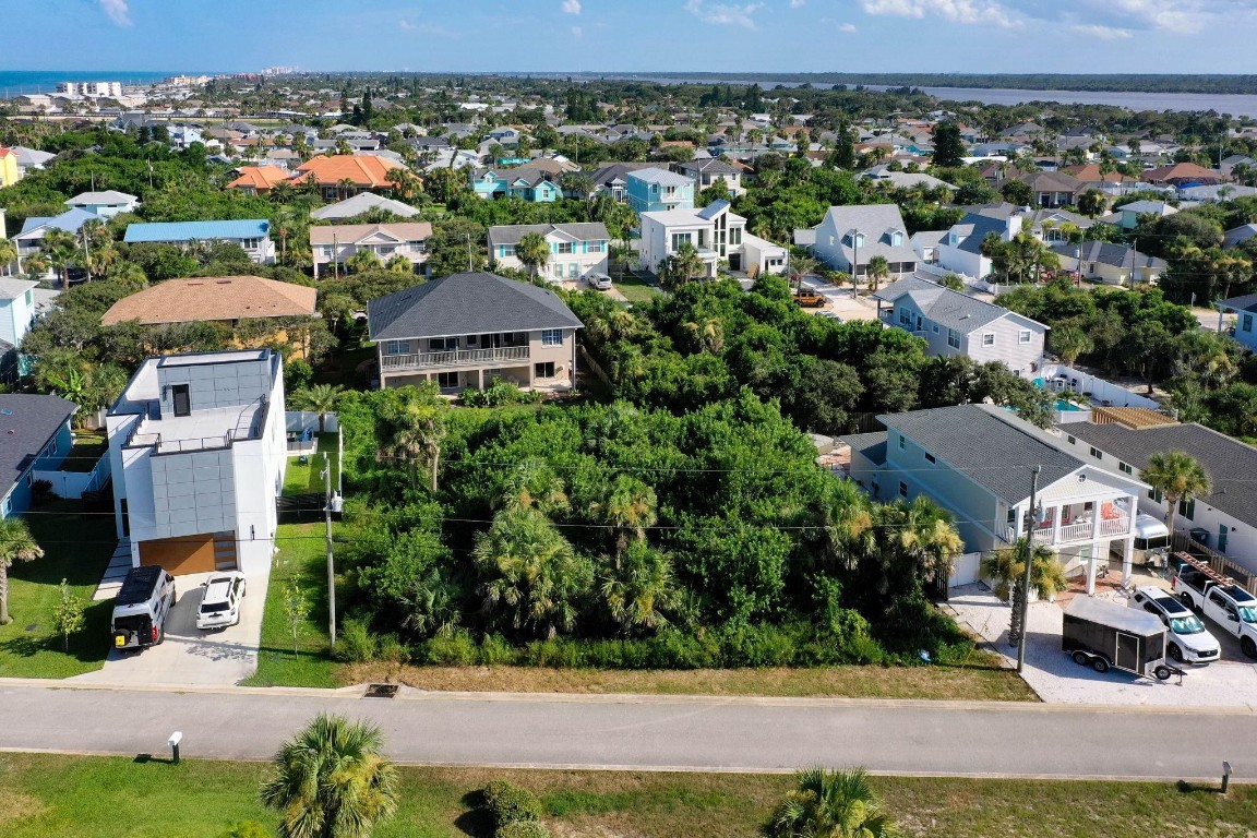 122 Via Madrid Property Photo 36