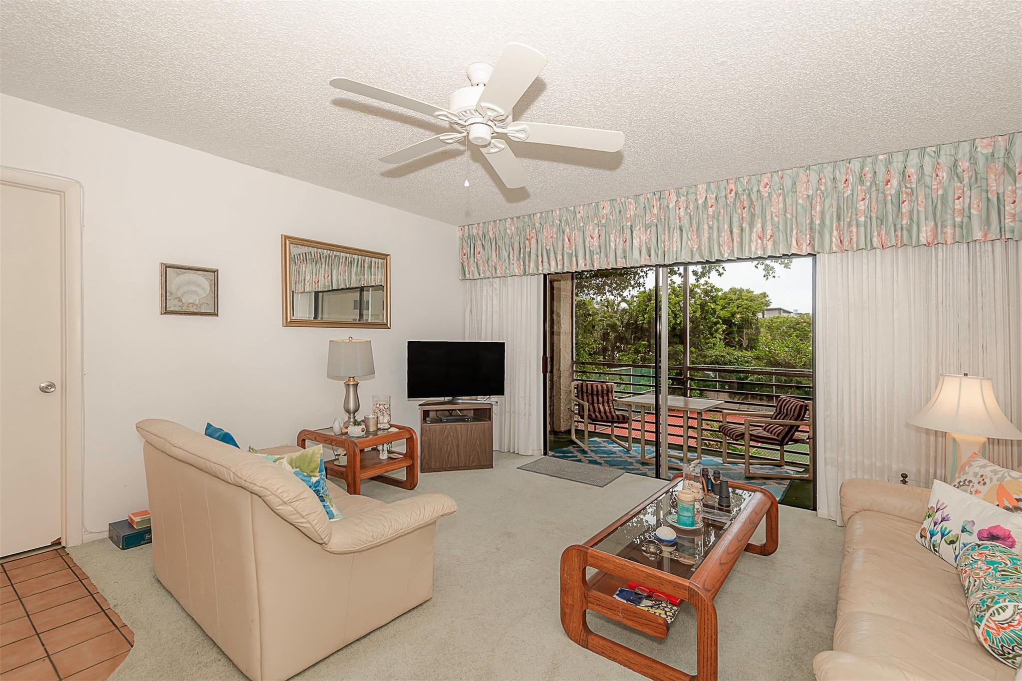 128 S Cypress Rd 827 Property Photo 18