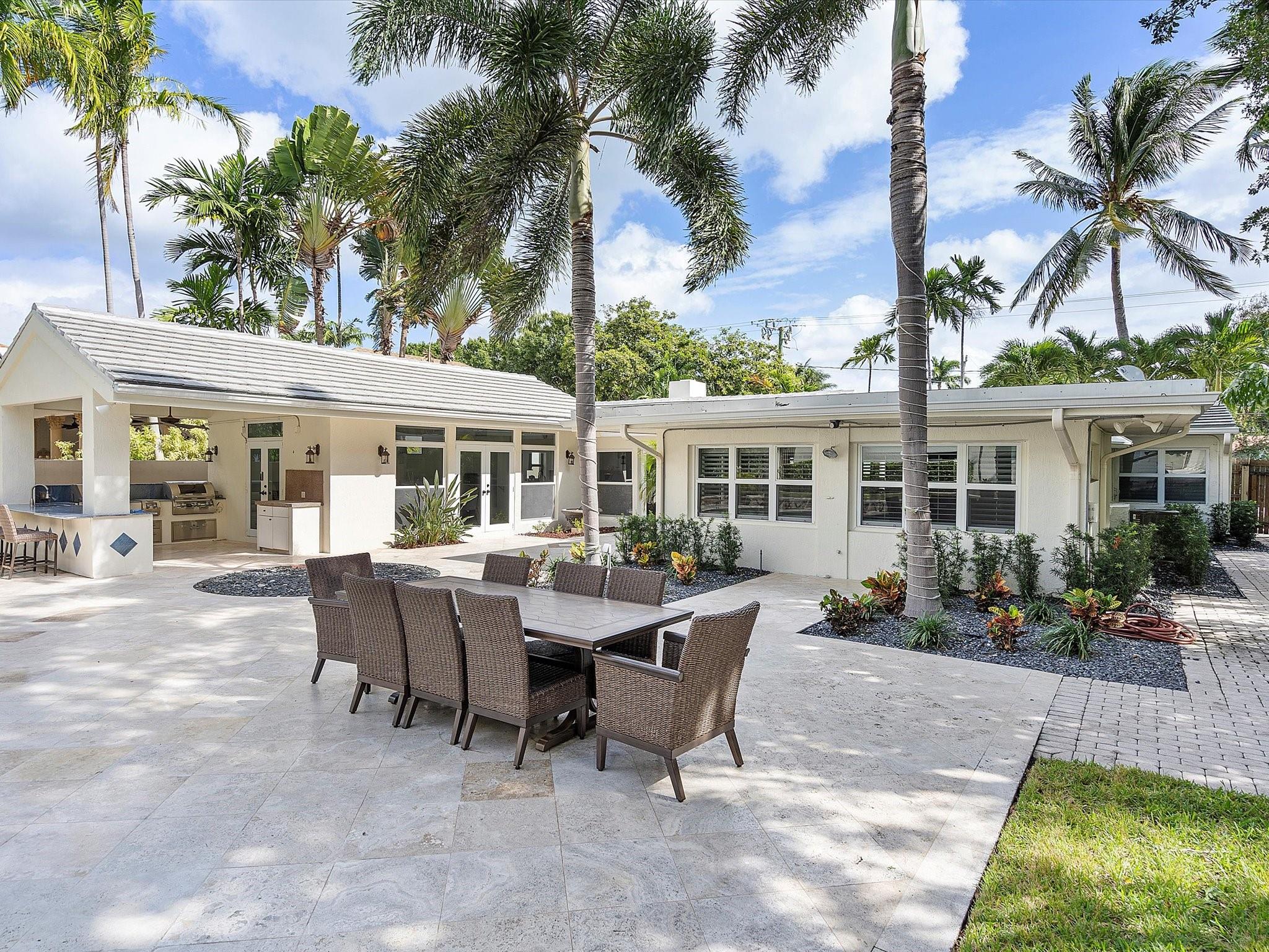 411 Poinciana Property Photo 6