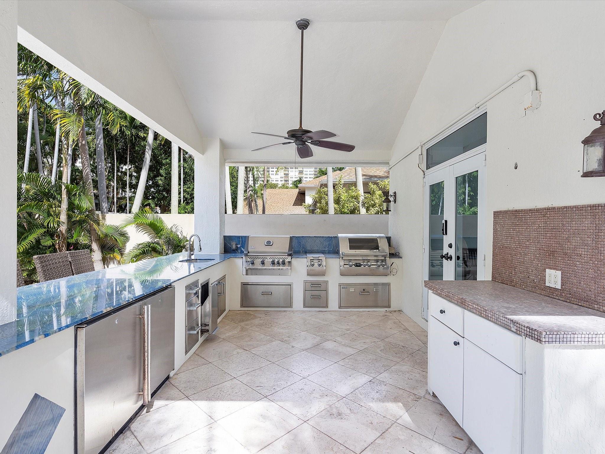 411 Poinciana Property Photo 8