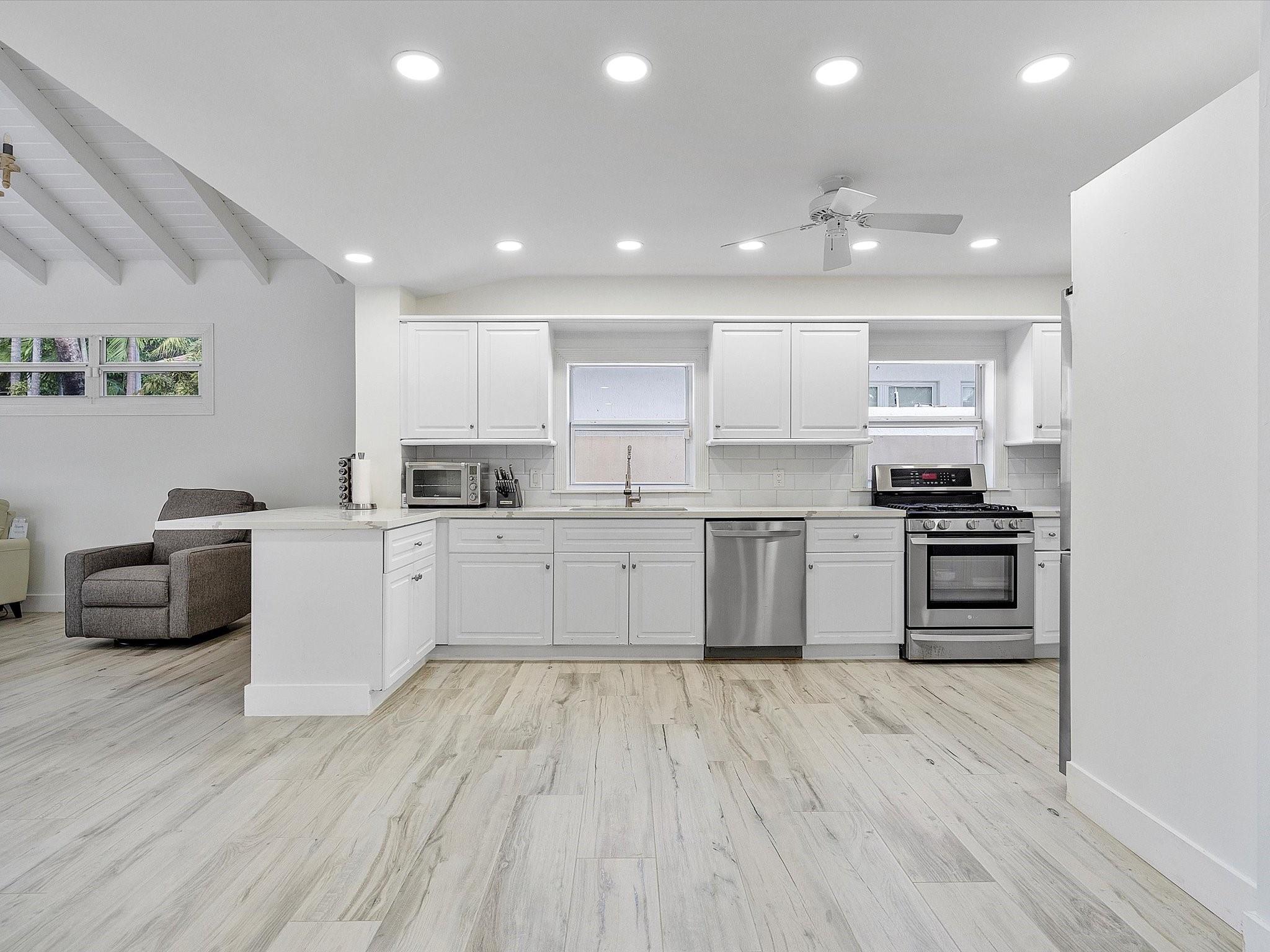 411 Poinciana Property Photo 15