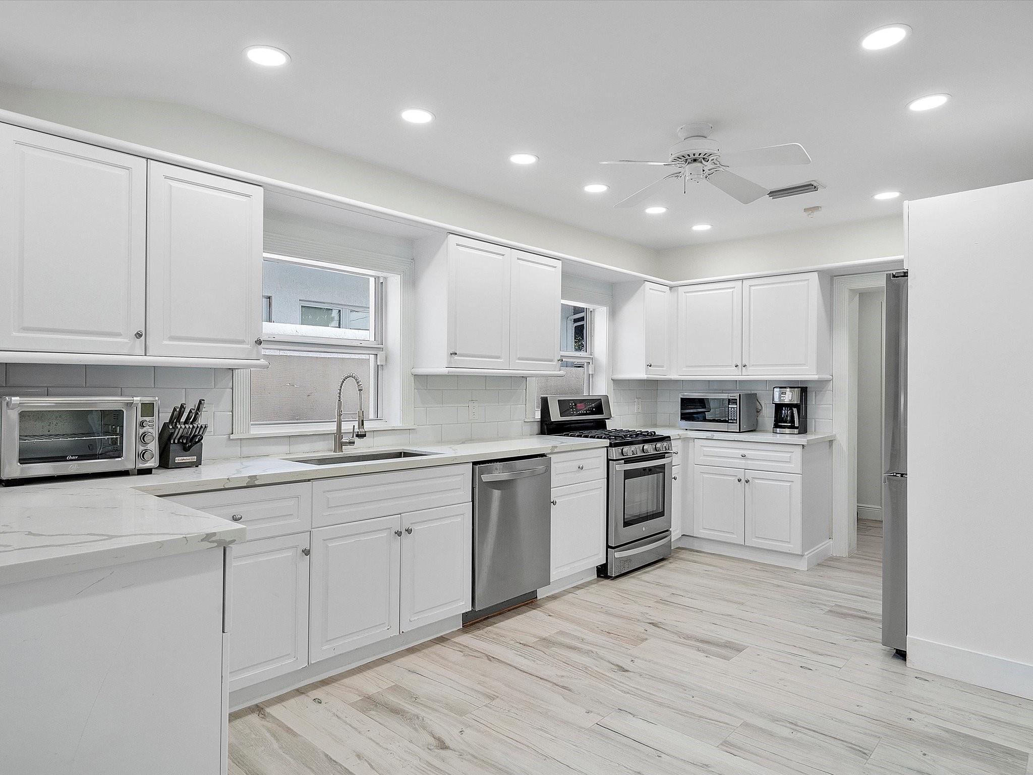 411 Poinciana Property Photo 17
