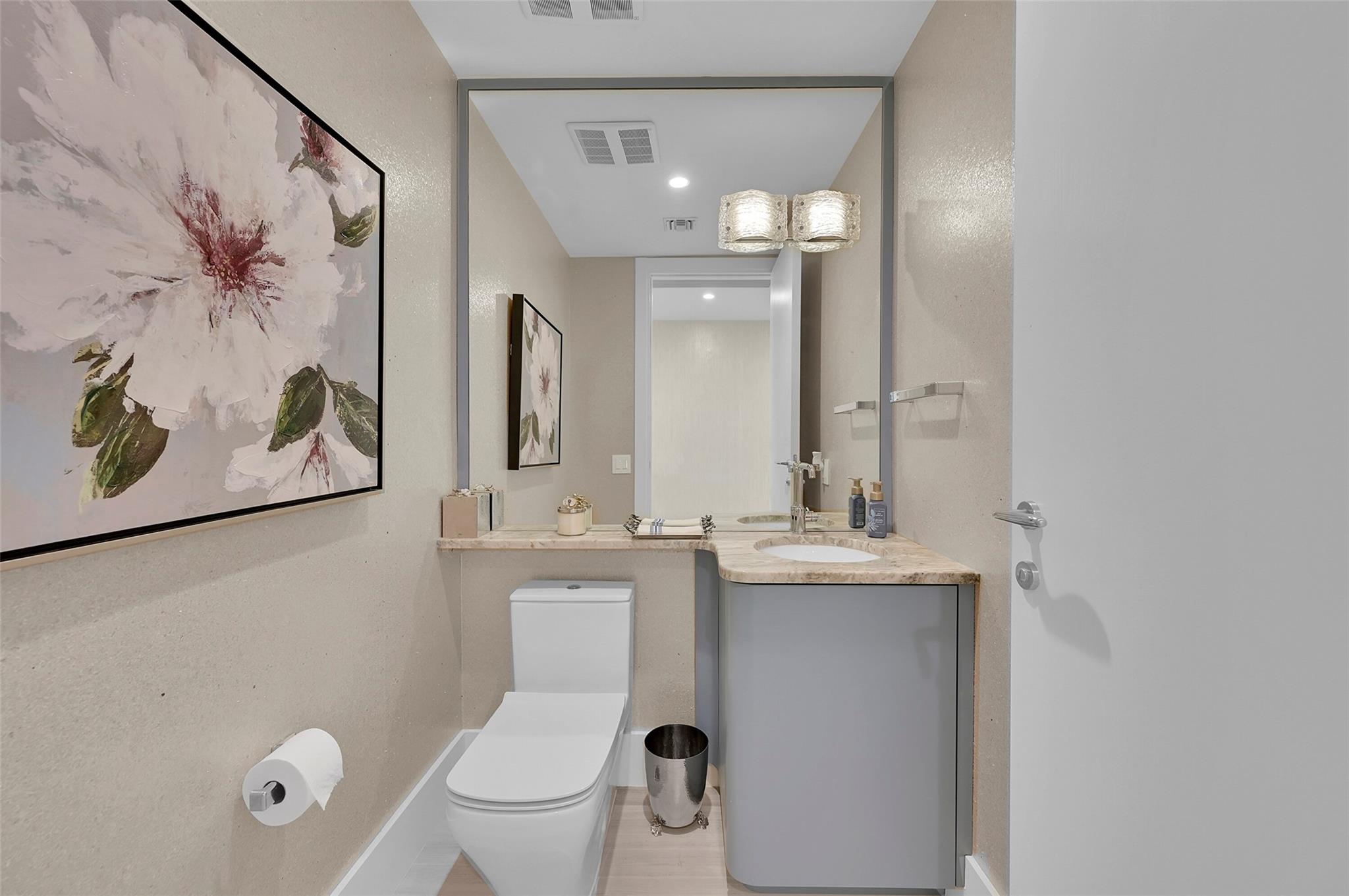 353 Sunset Dr 402 Property Photo 28