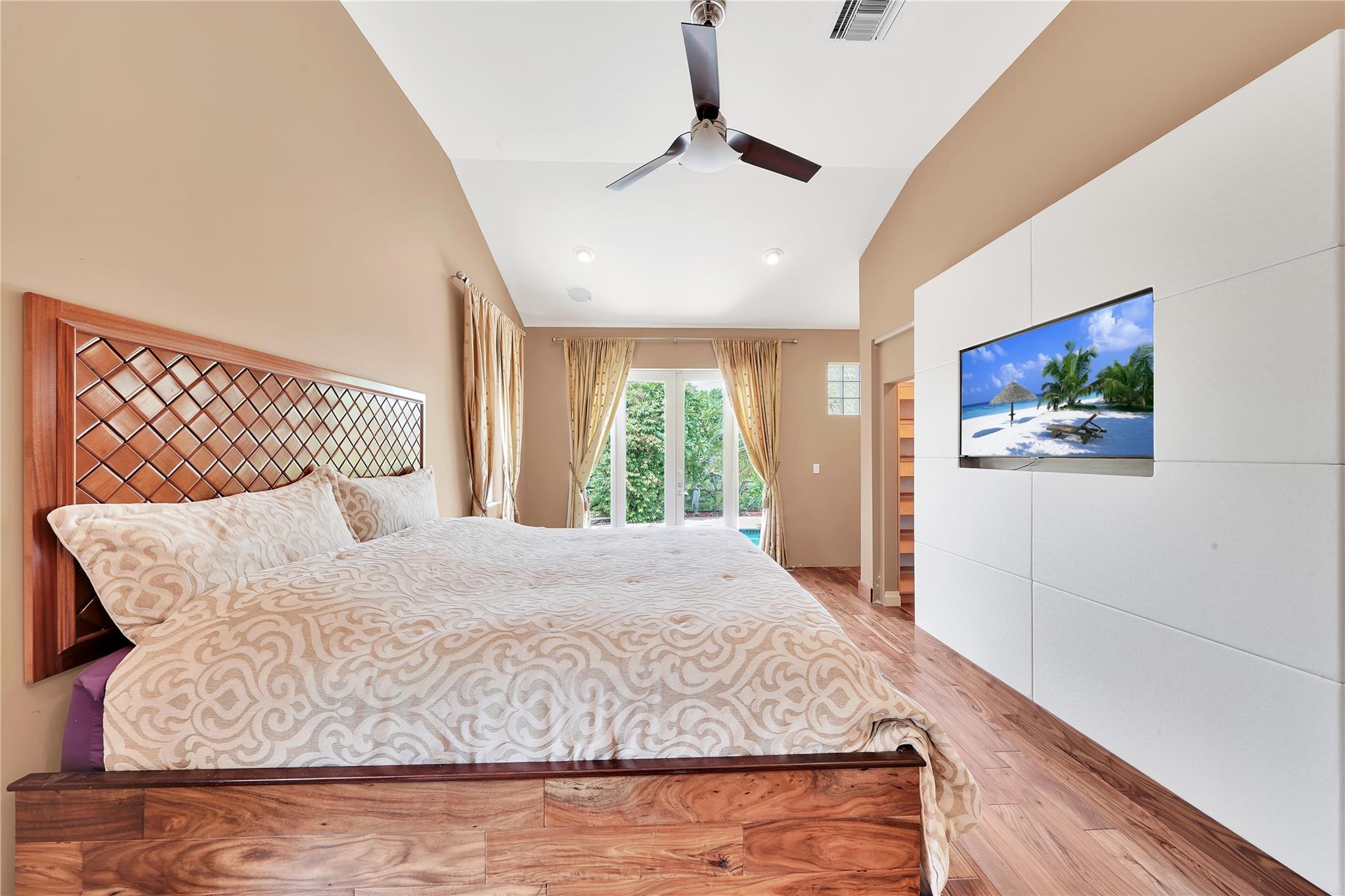 2631 Okeechobee Lane Property Photo 14