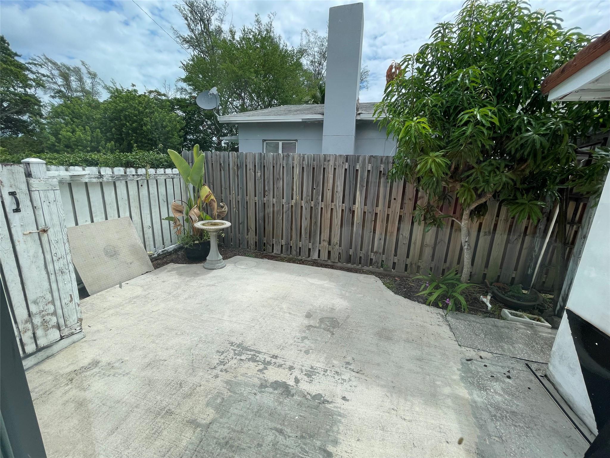 31 Sw 10th St Property Photo 17