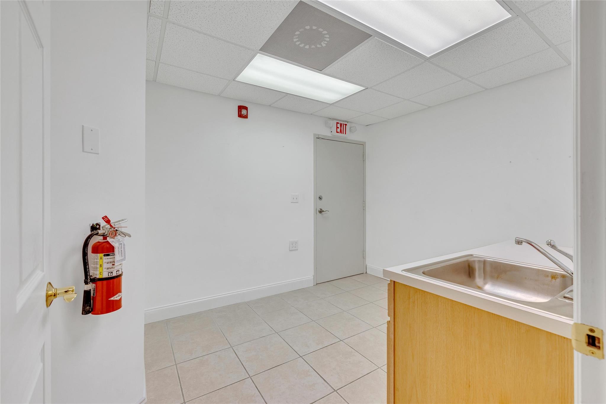 1400 E Oakland Park Blvd 109b Property Photo 21