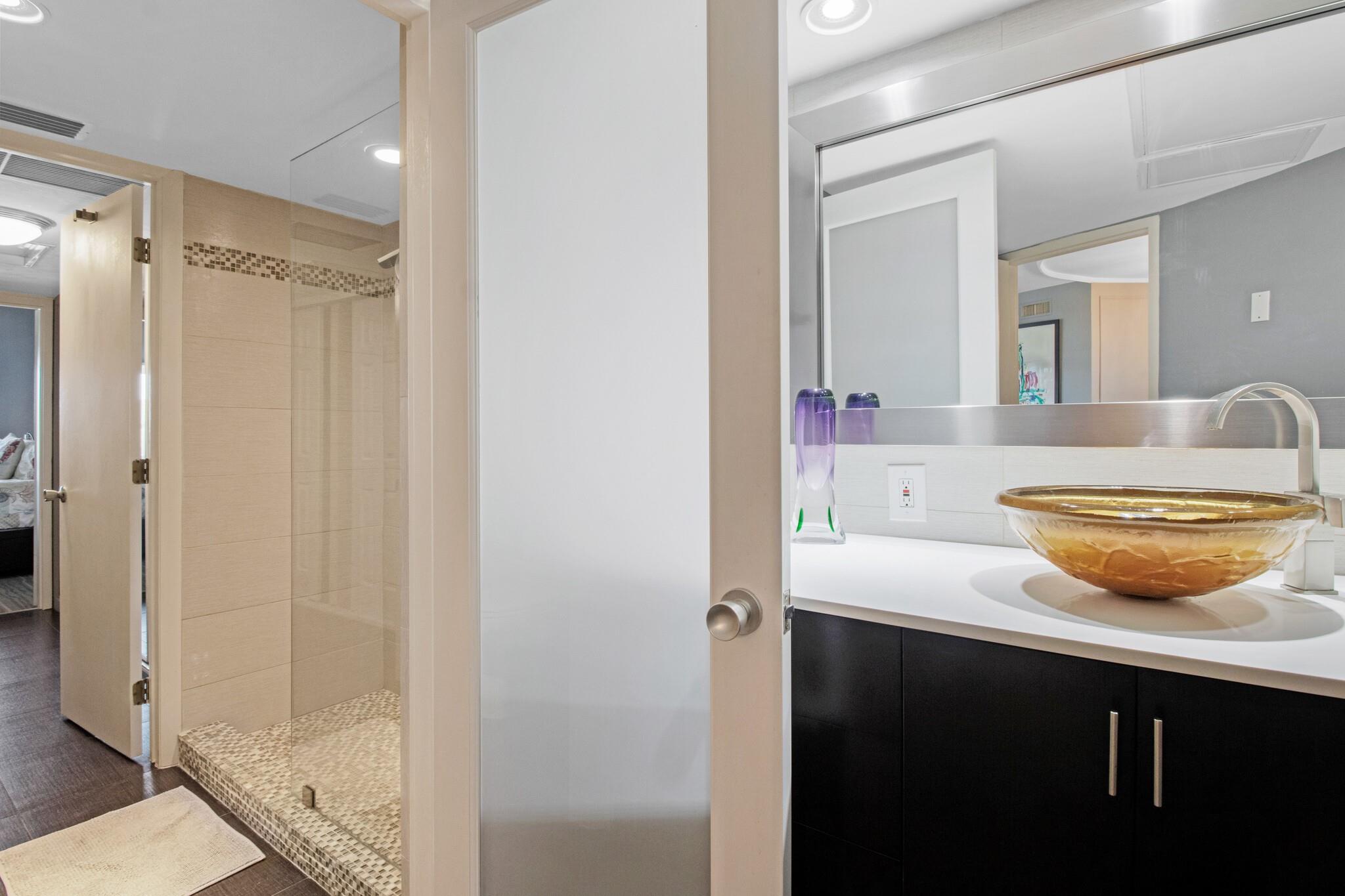 333 Sunset Dr 207 Property Photo 21