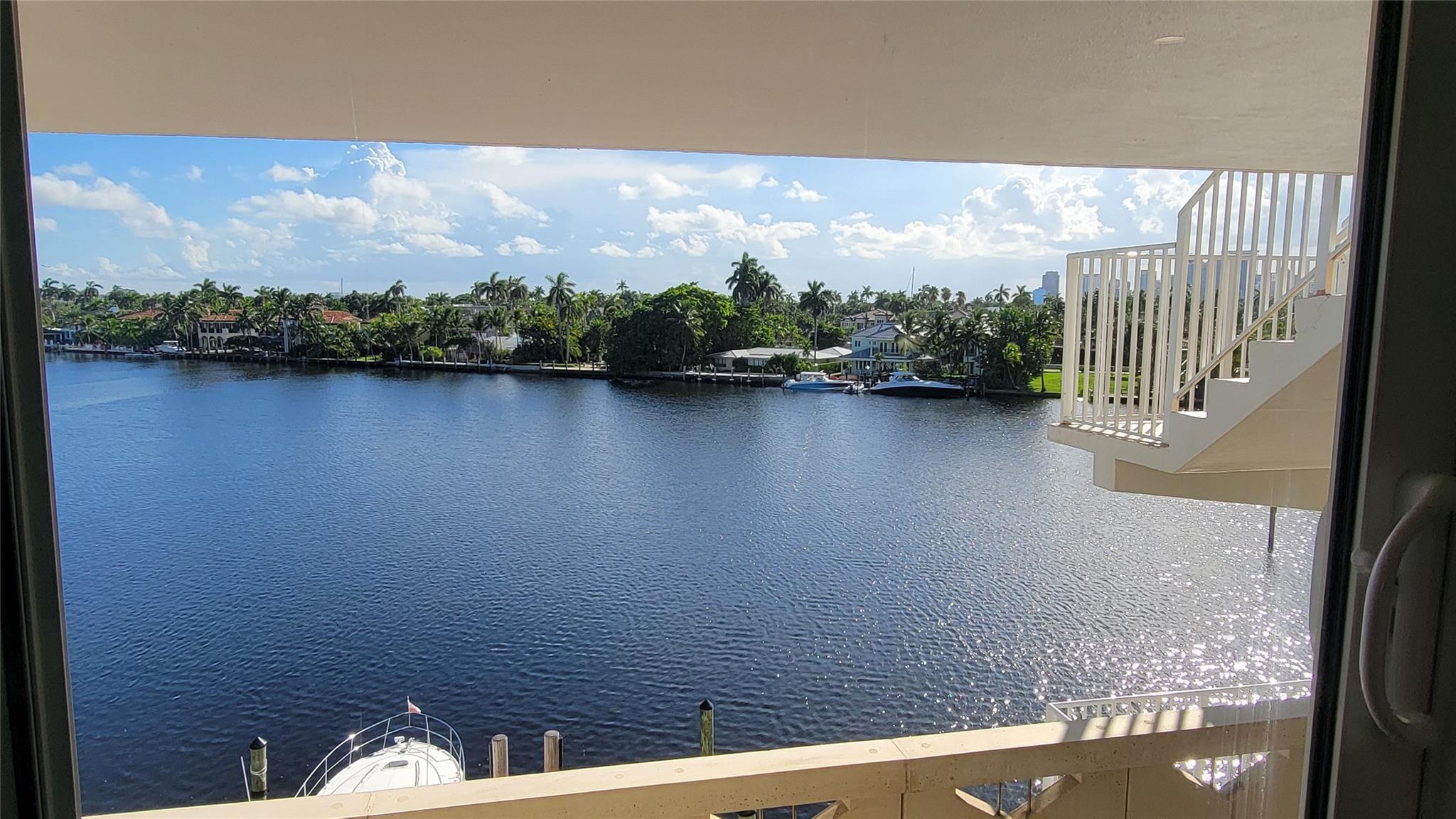 333 Sunset Dr 207 Property Photo 32