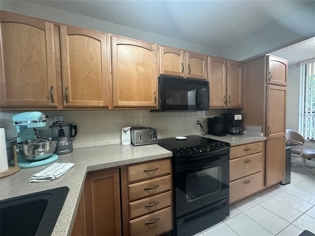 5609 Coral Lake 109 Property Photo 9