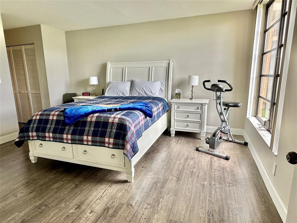 5609 Coral Lake 109 Property Photo 14