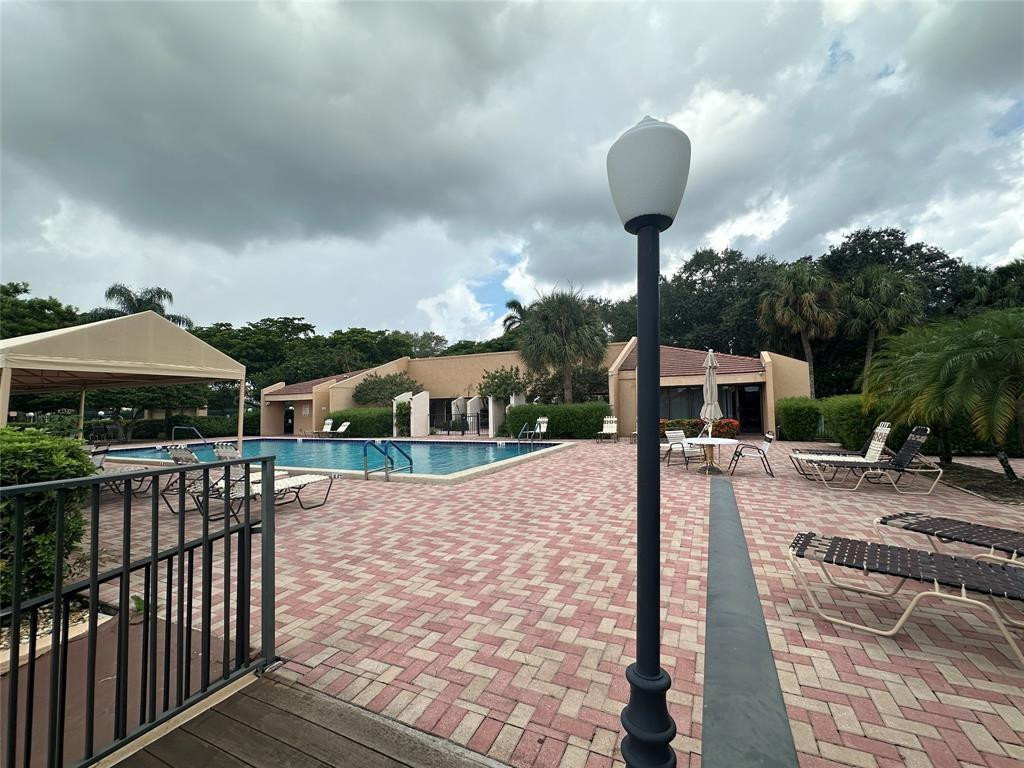 5609 Coral Lake 109 Property Photo 19