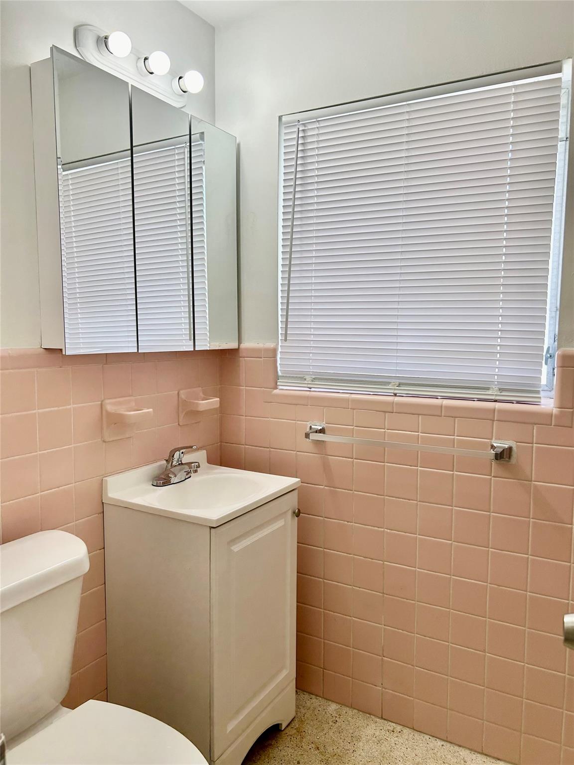 4307 Seagrape Dr Property Photo 9