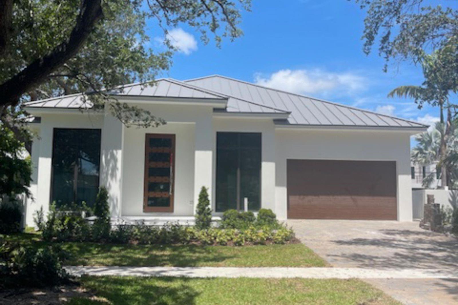 537 Ne 12th Ave Property Photo 1