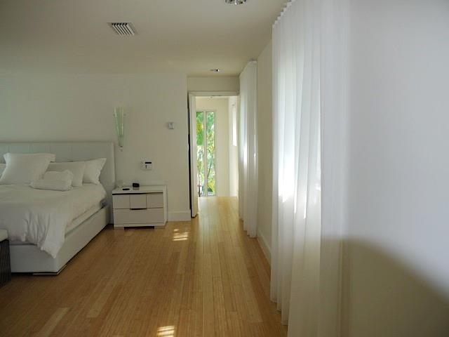 8301 Ne 10th Ave Property Photo 5