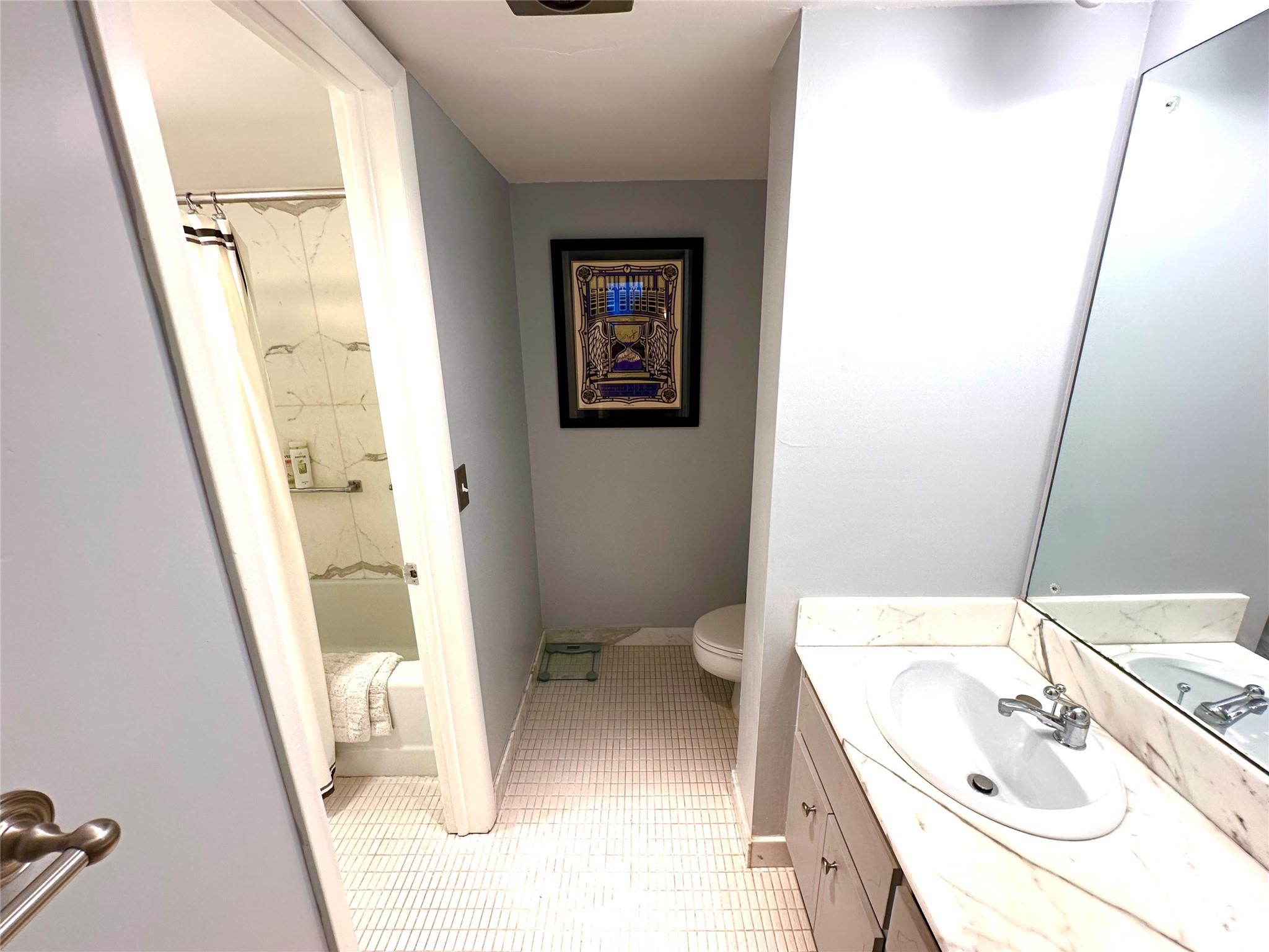 1 Las Olas Circle 605 Property Photo 24