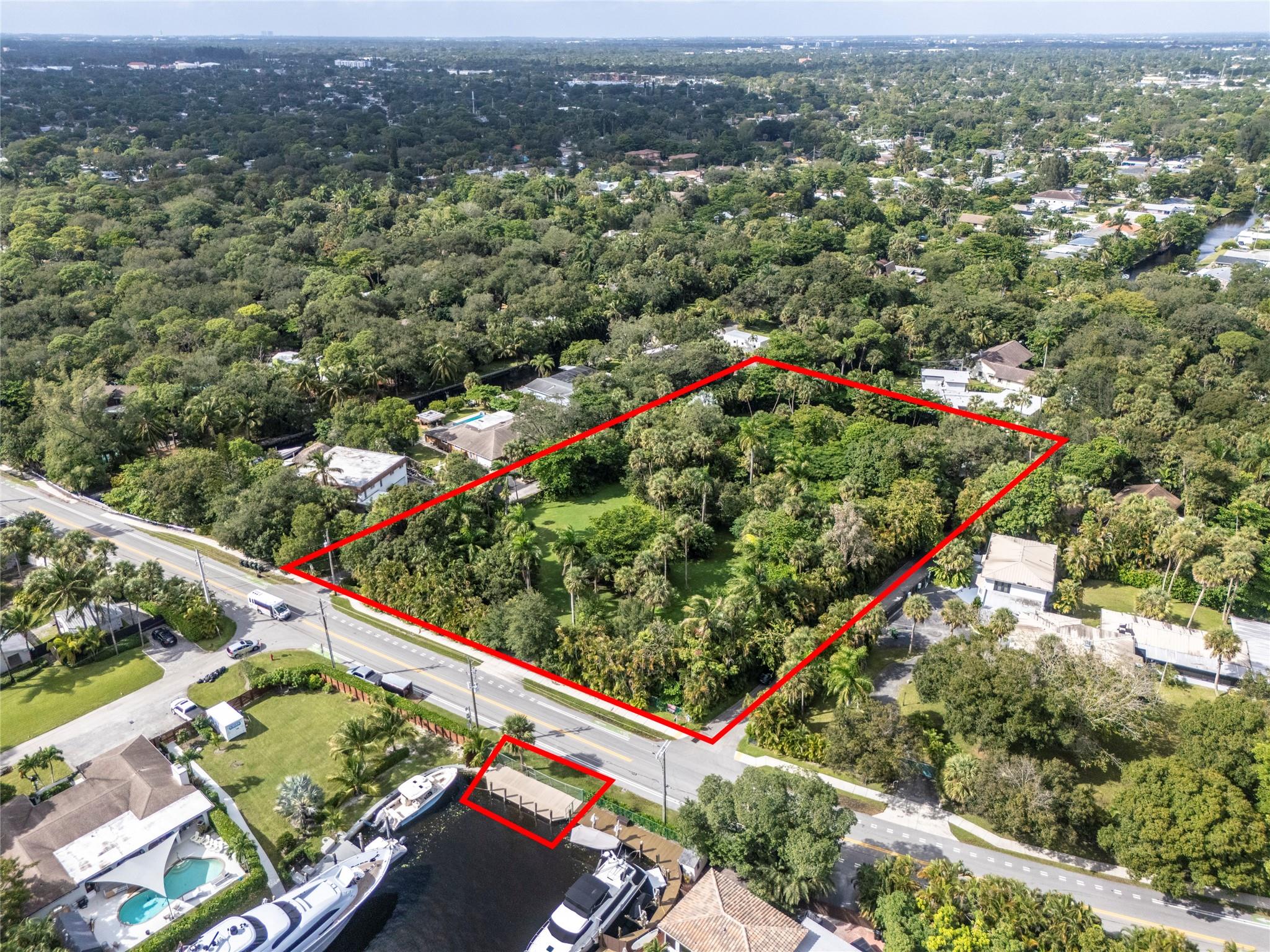 2211 Sw 27th Ter Property Photo 3