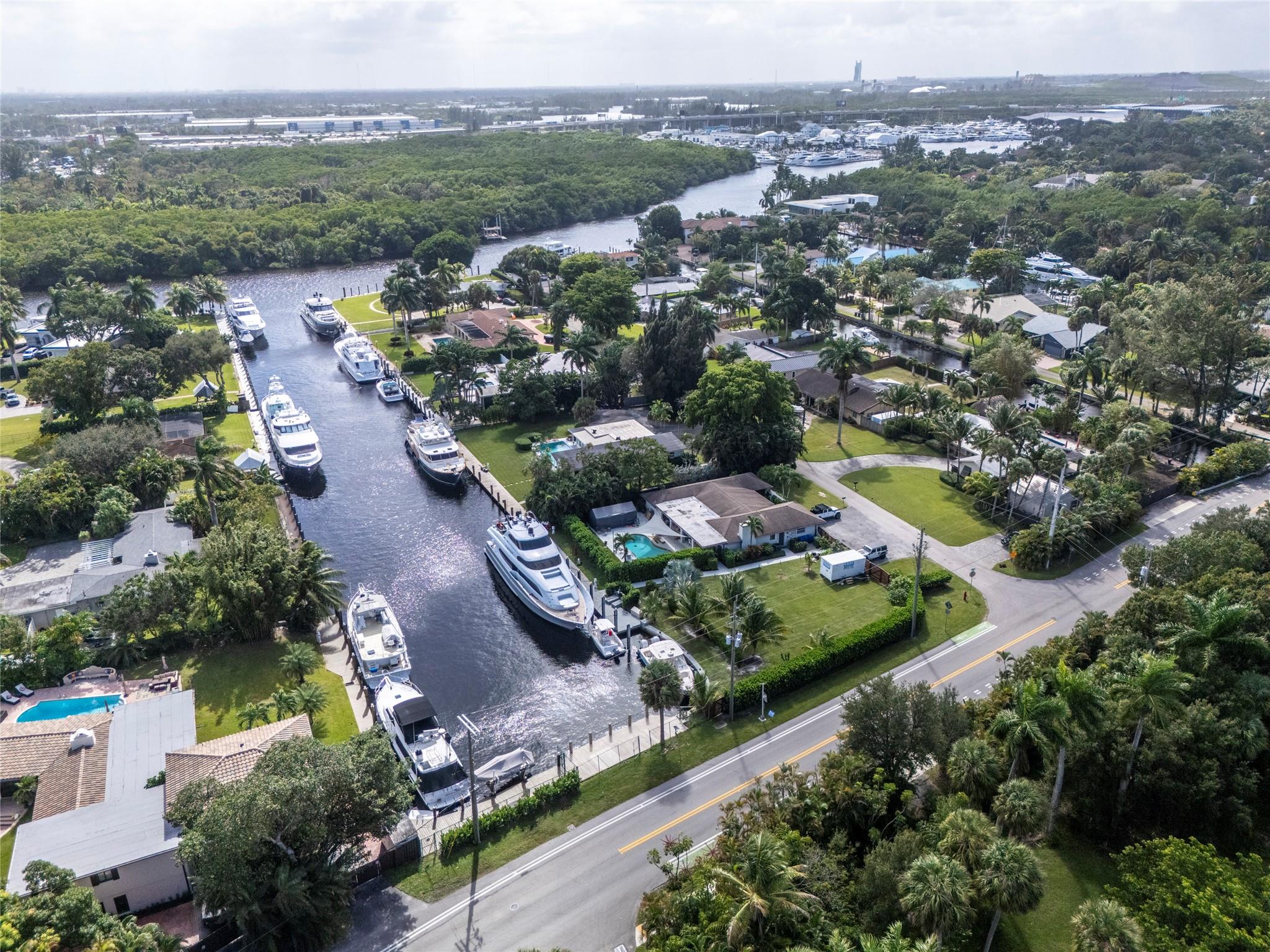 2211 Sw 27th Ter Property Photo 5