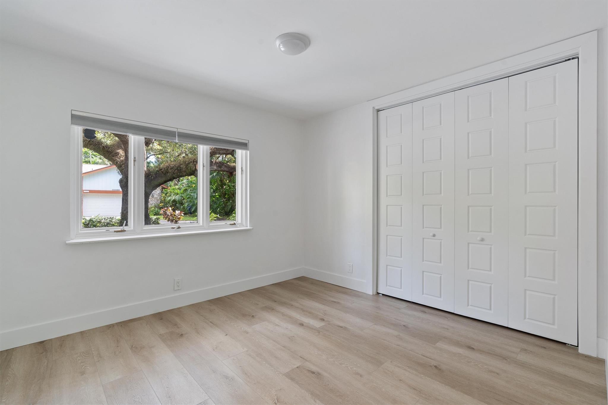 2211 Sw 27th Ter Property Photo 32