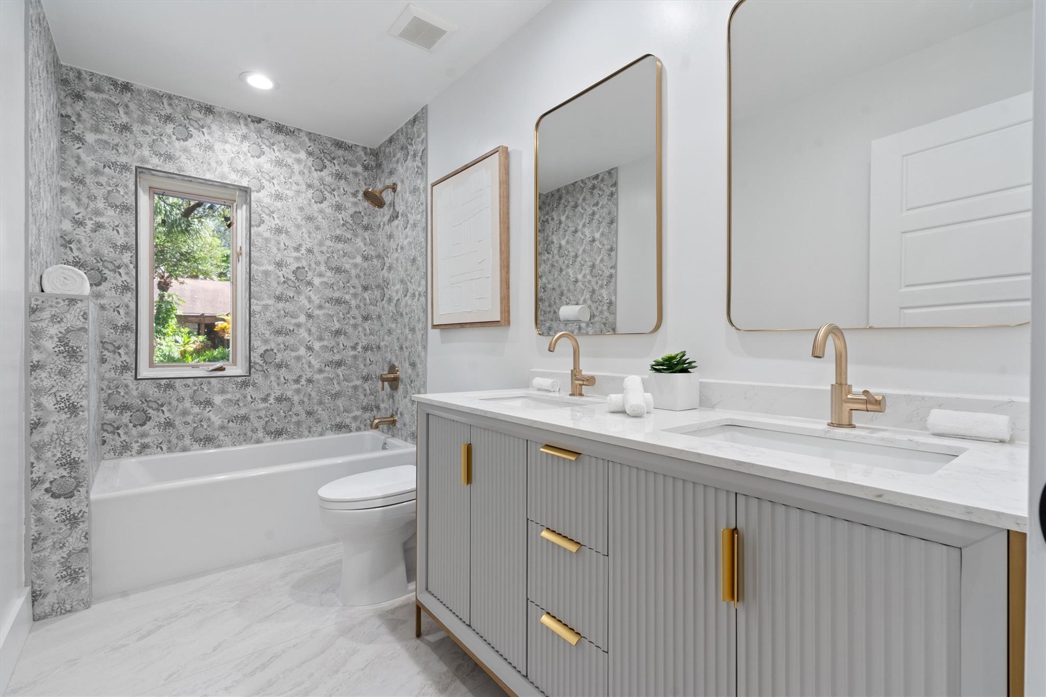 2211 Sw 27th Ter Property Photo 35