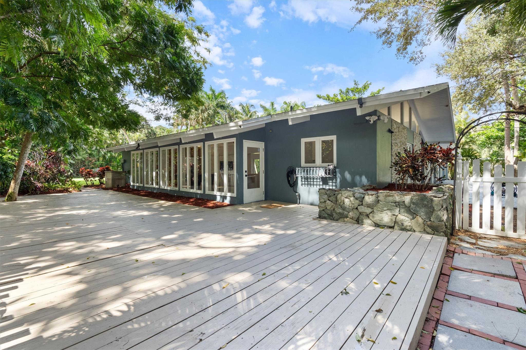 2211 Sw 27th Ter Property Photo 36