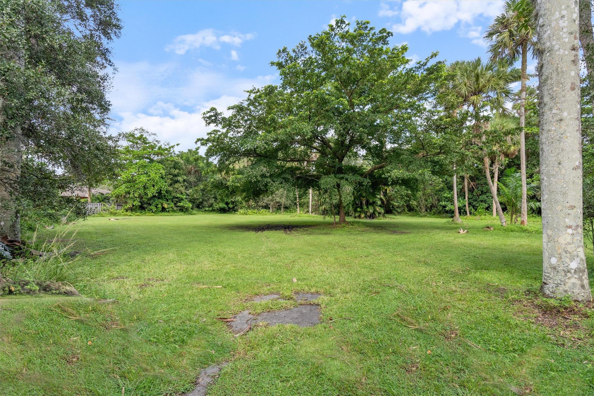 2211 Sw 27th Ter Property Photo 40