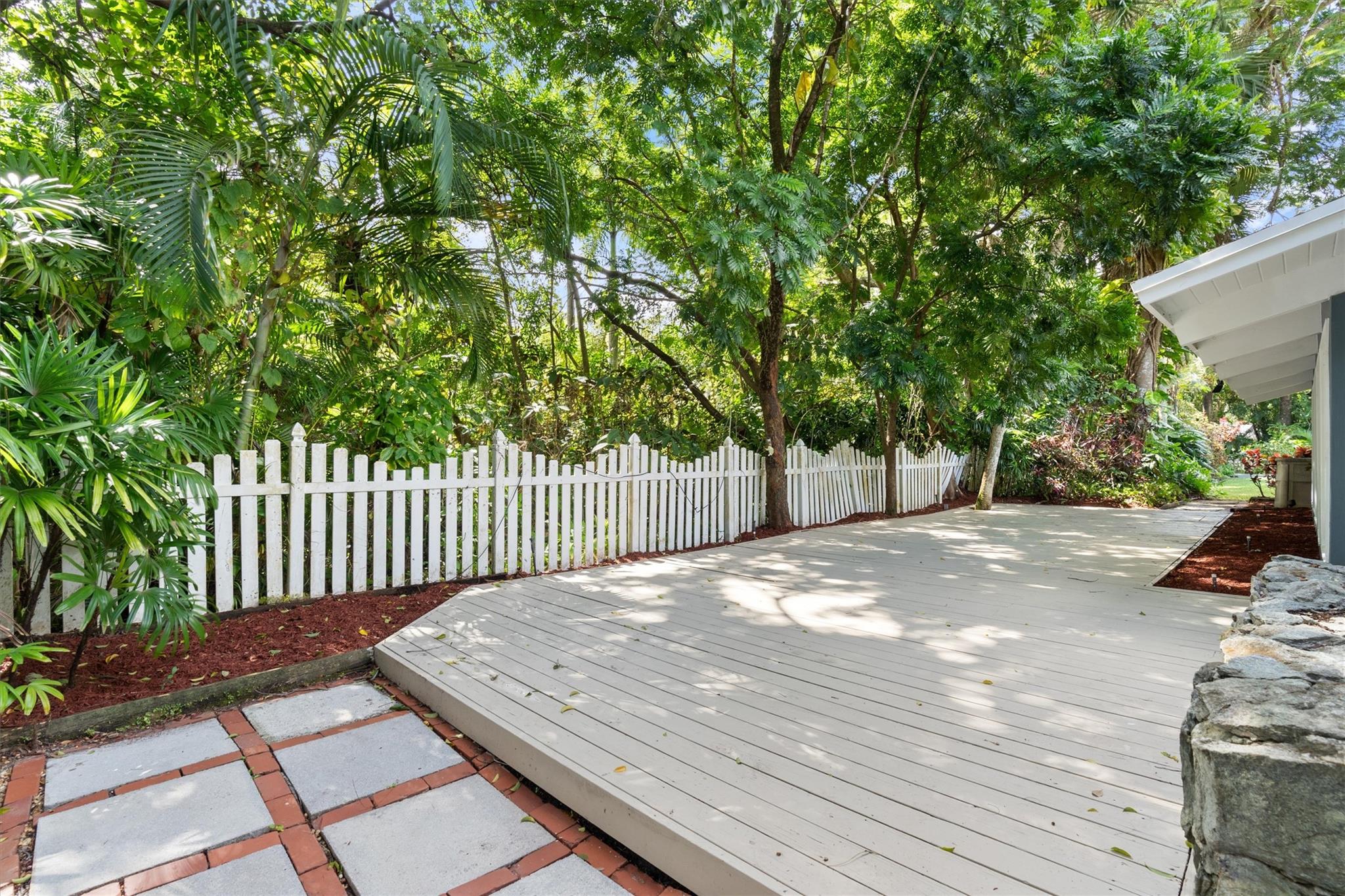 2211 Sw 27th Ter Property Photo 43