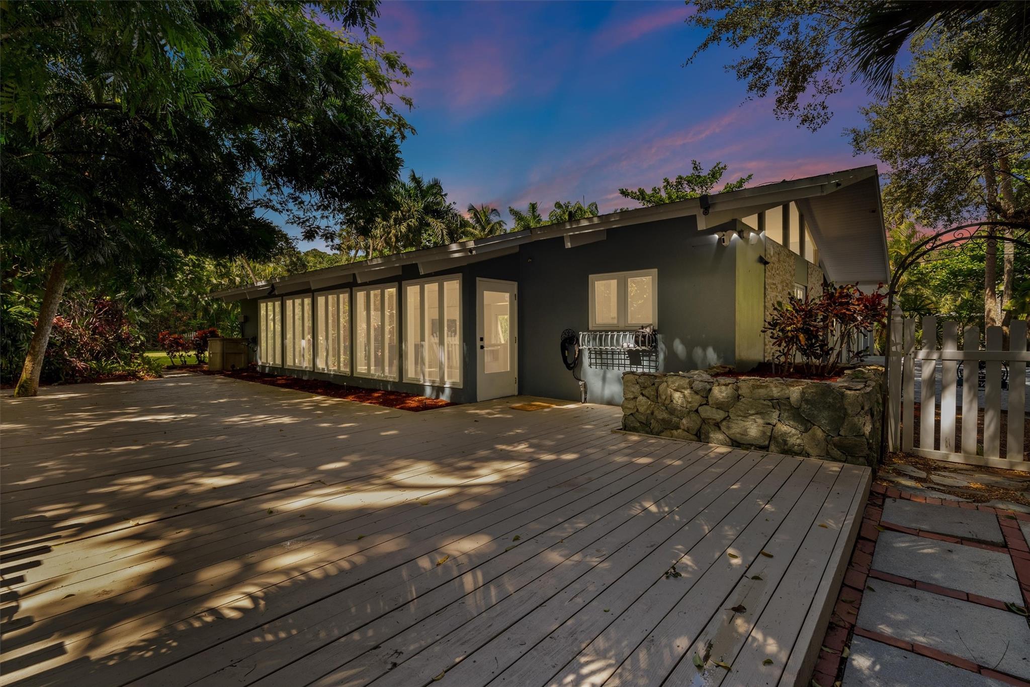 2211 Sw 27th Ter Property Photo 45