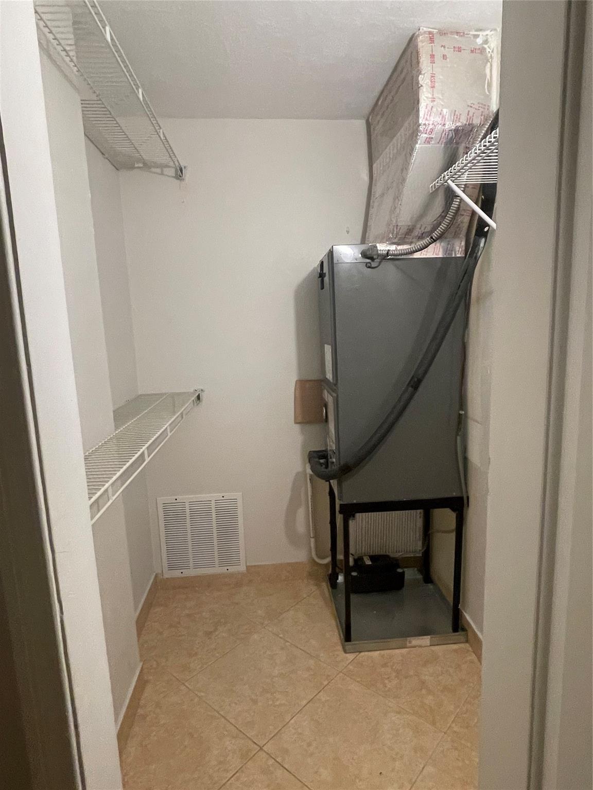 1731 Se 15 206 Property Photo 10