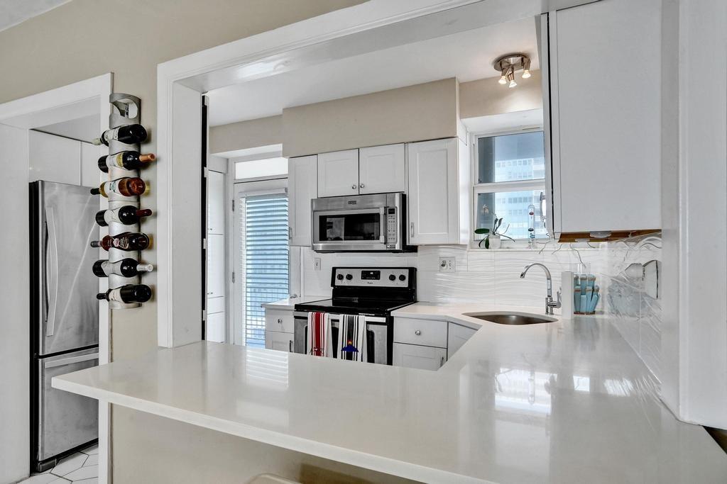 1920 S Ocean Dr 504 Property Photo 12