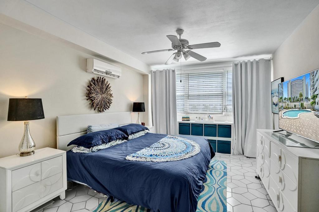 1920 S Ocean Dr 504 Property Photo 15