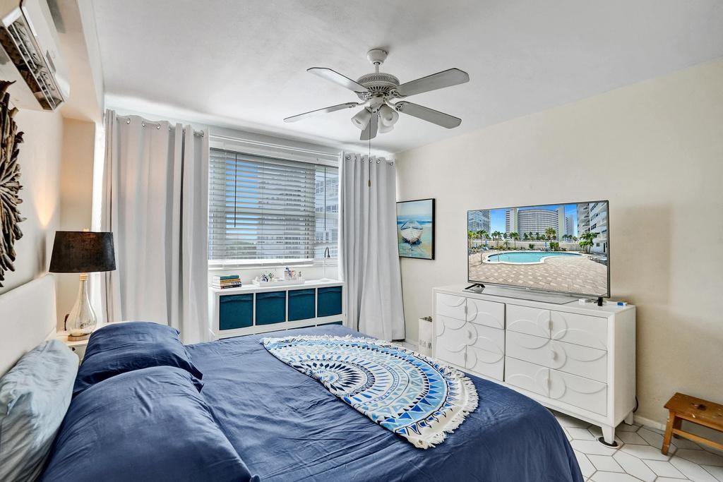 1920 S Ocean Dr 504 Property Photo 16