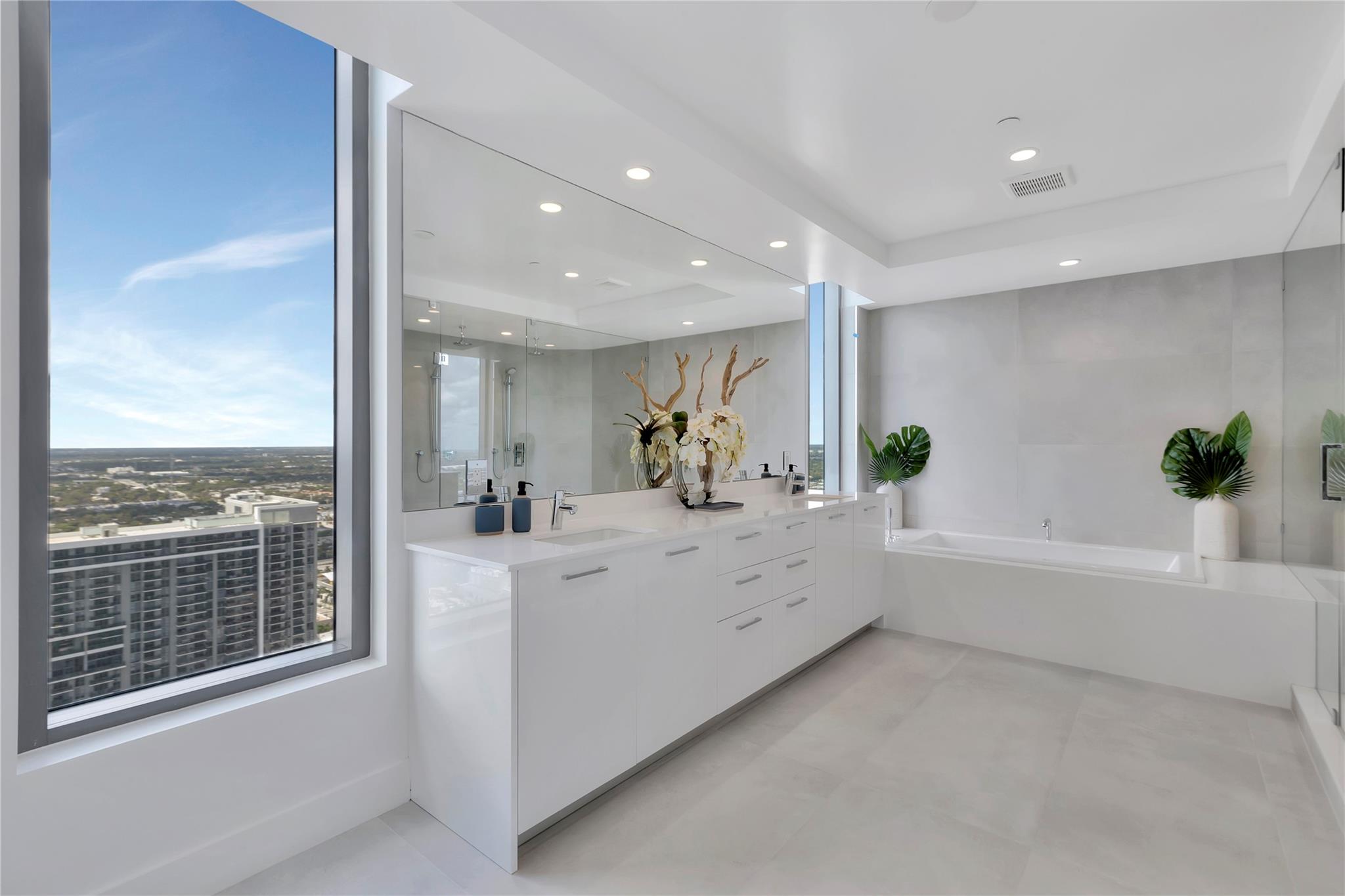 100 E Las Olas Blvd Ph 4603 Property Photo 50