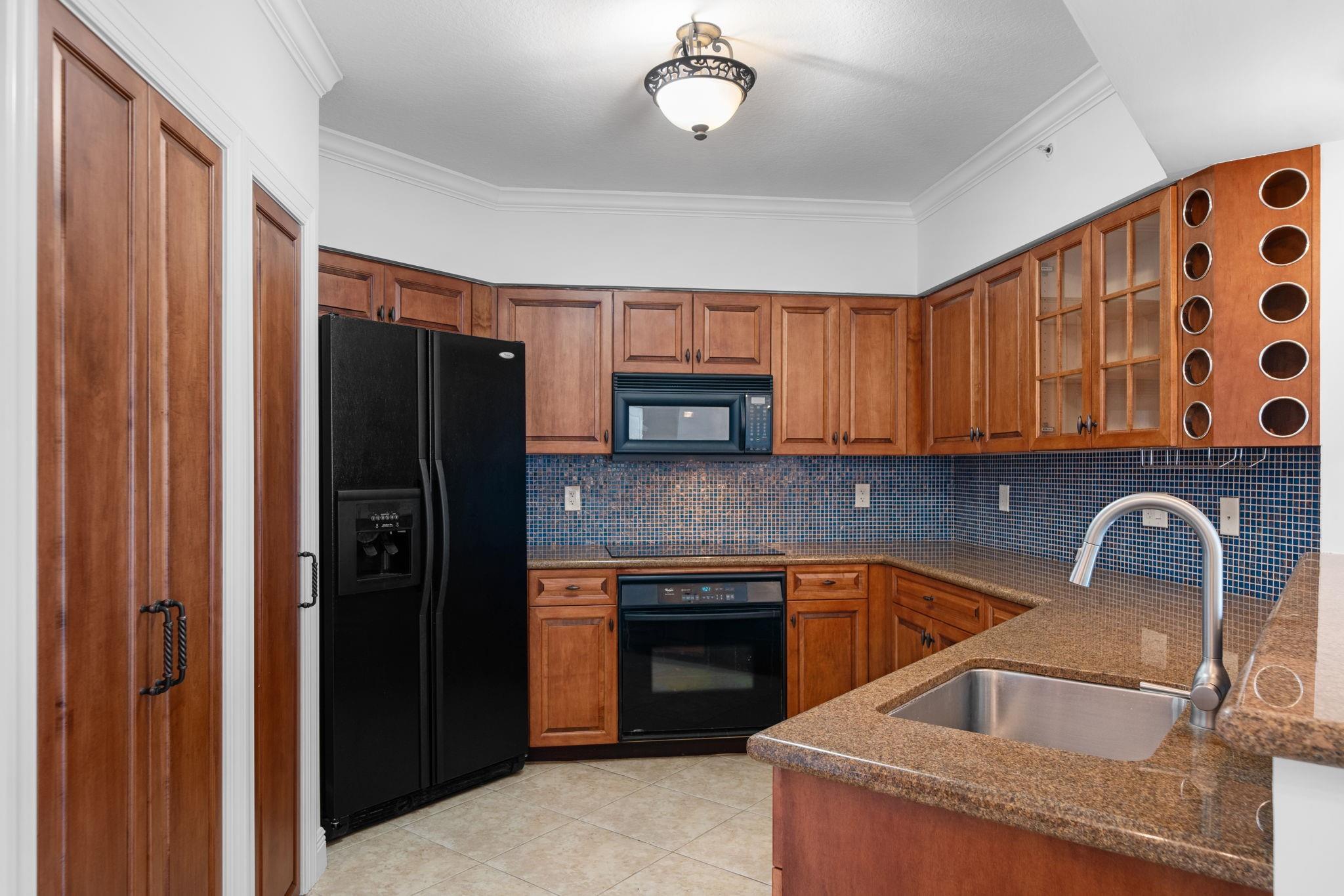 347 N New River Dr E 1710 Property Photo 4