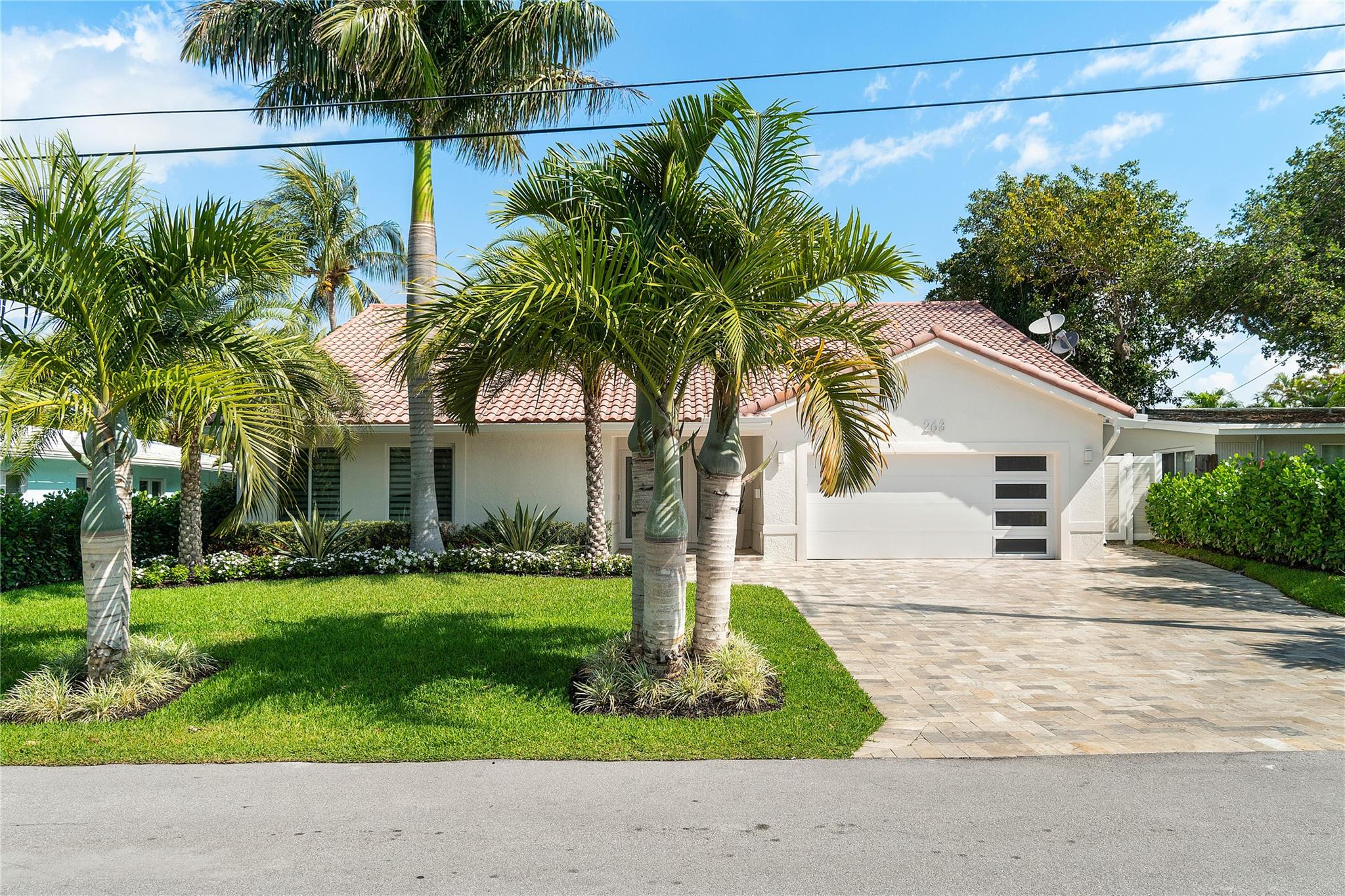 263 Hibiscus Ave Property Photo 3