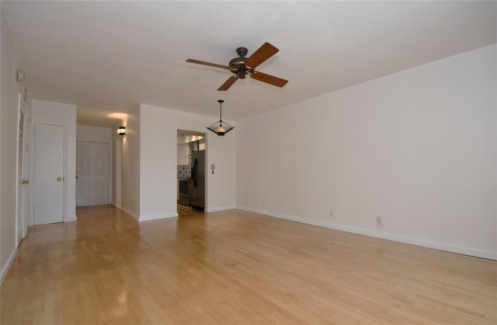 215 Ne 16th Ave 301 Property Photo 11