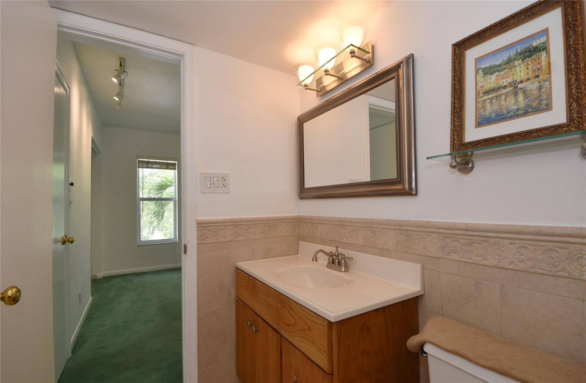215 Ne 16th Ave 301 Property Photo 13