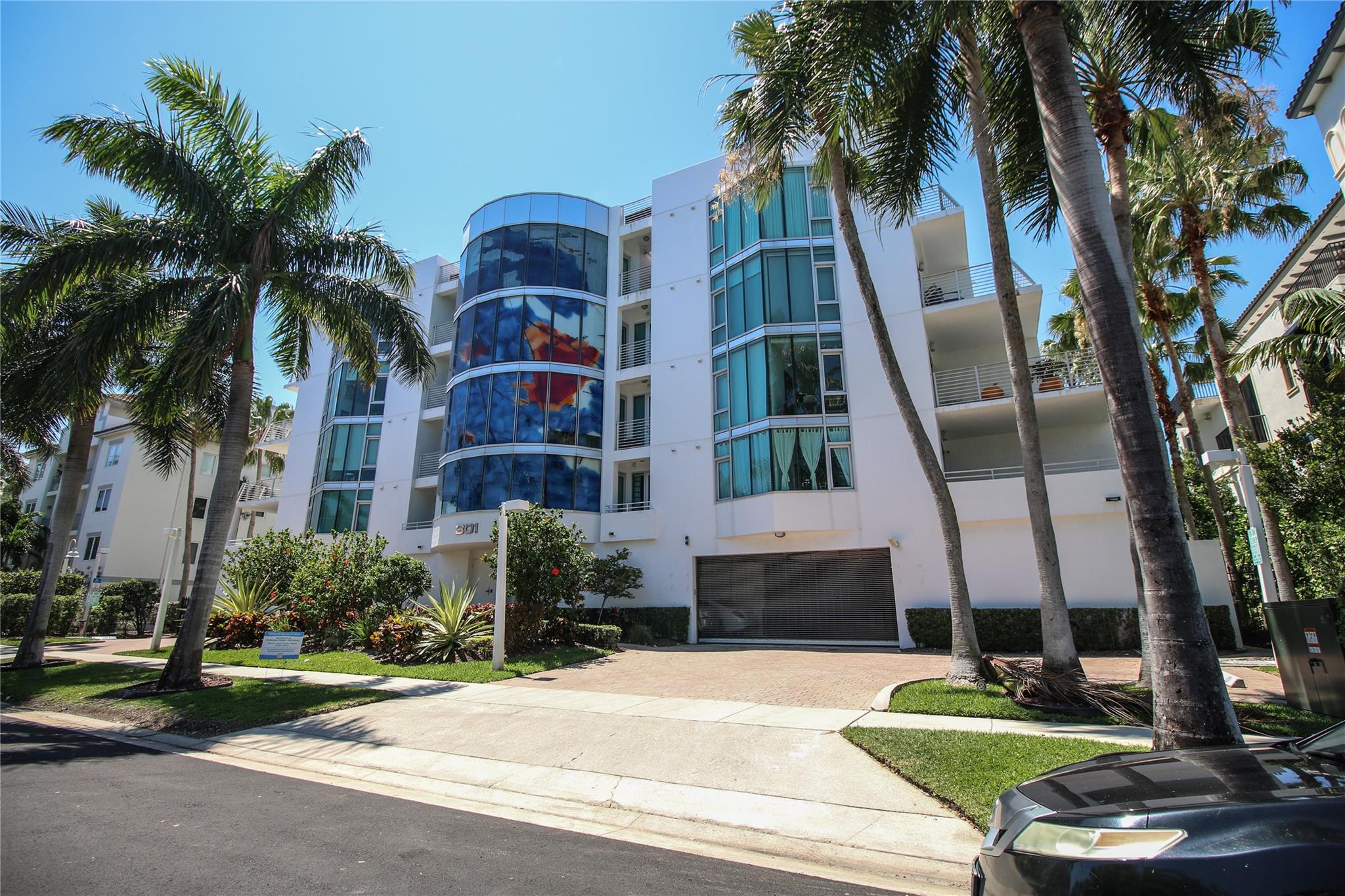 301 Hendricks Isle Penthouse 7 Property Photo 3