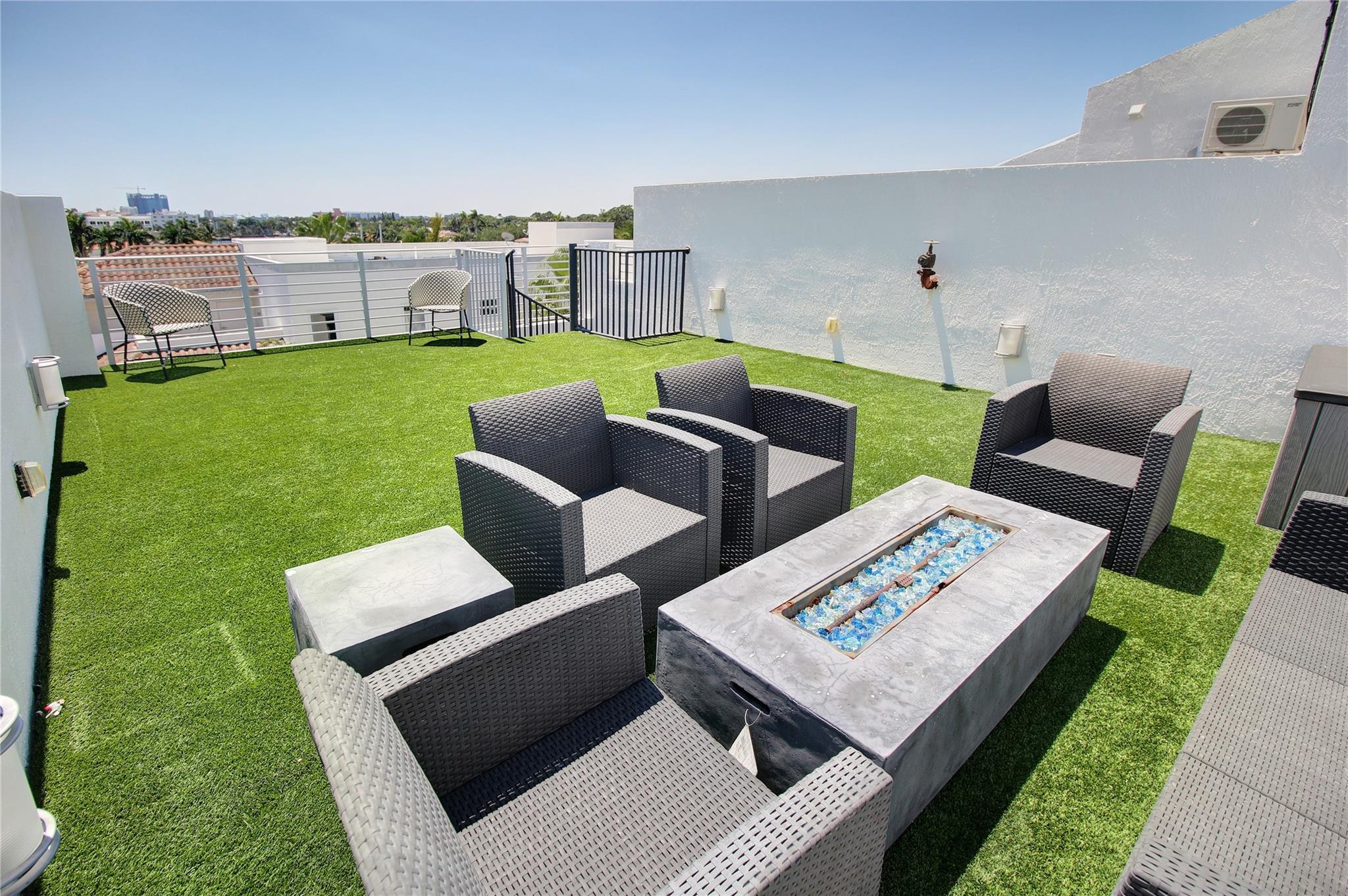 301 Hendricks Isle Penthouse 7 Property Photo 36