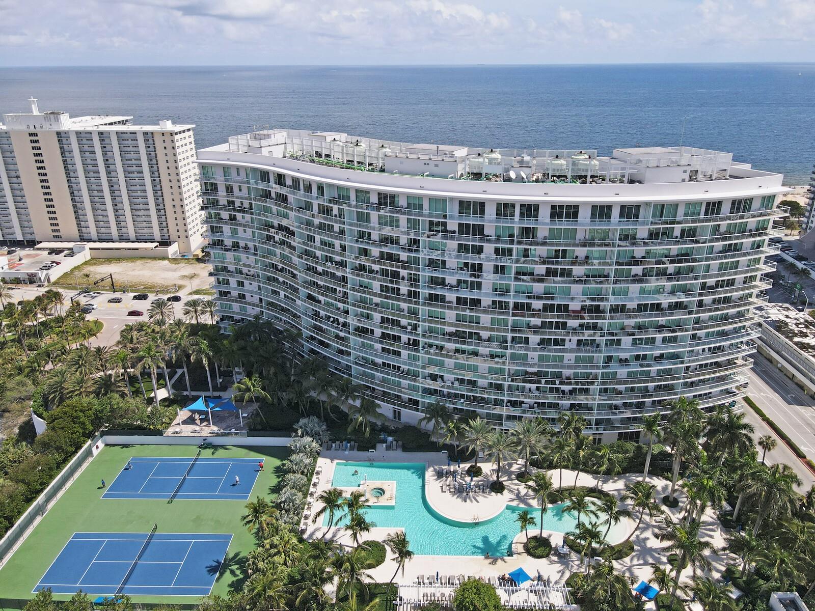1 N Ocean Blvd 903 Picture