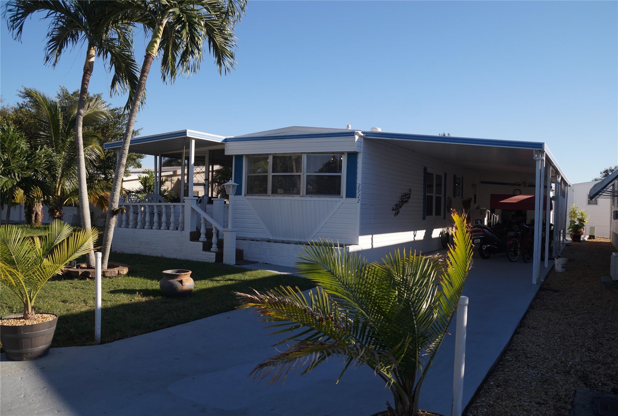 2922 Harbor Ln Property Photo 3