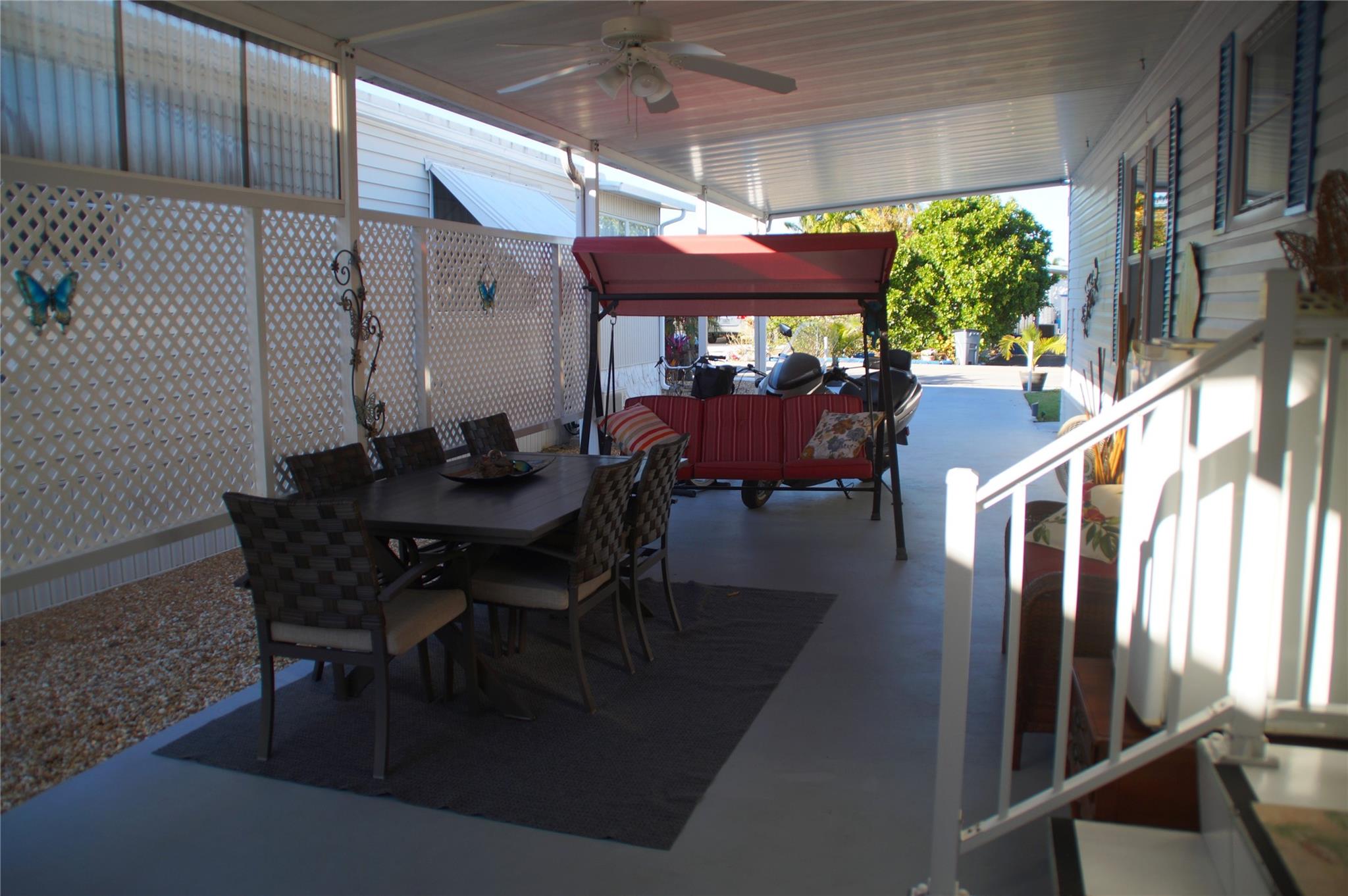 2922 Harbor Ln Property Photo 8